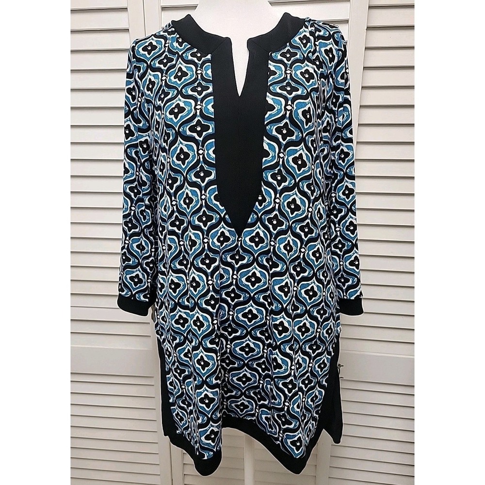 Chicos size 1  Medium Tunic Top Black Blue V Neck Side Slit Long Sleeve